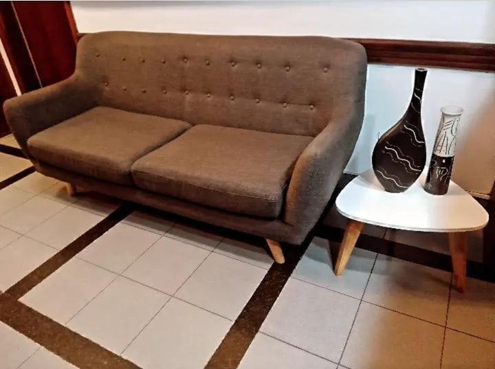 Hotel Shauard Салта Екстериор снимка
