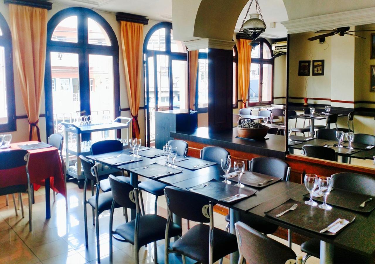 Hotel Shauard Салта Екстериор снимка